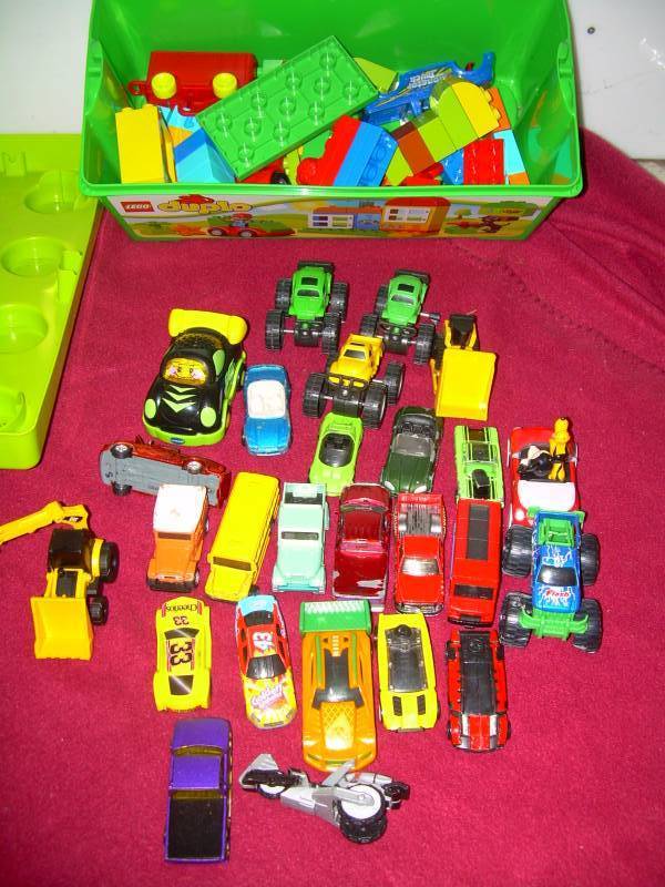 TOYS AND LEGOS