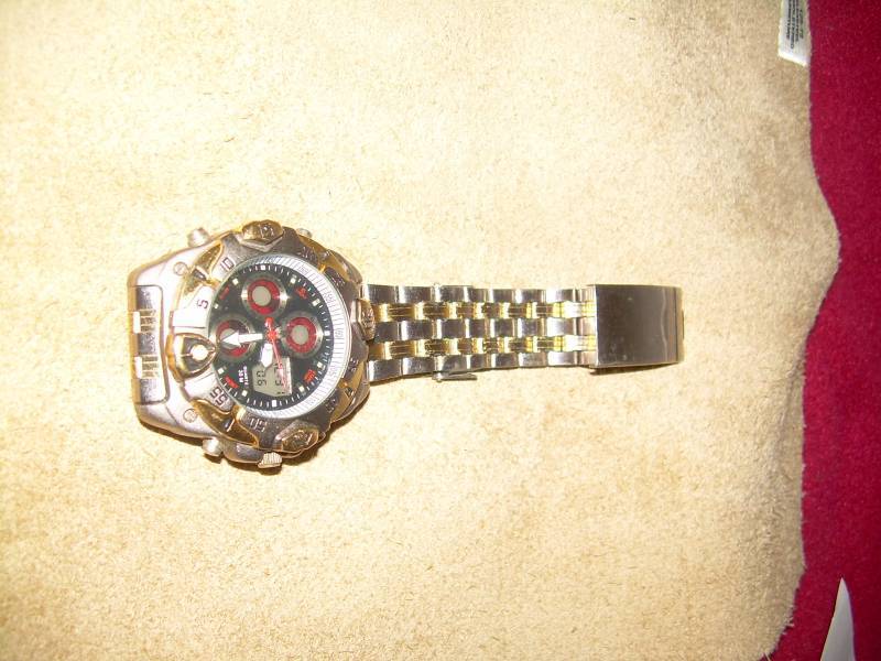 QUARTZ 30 M WATCH