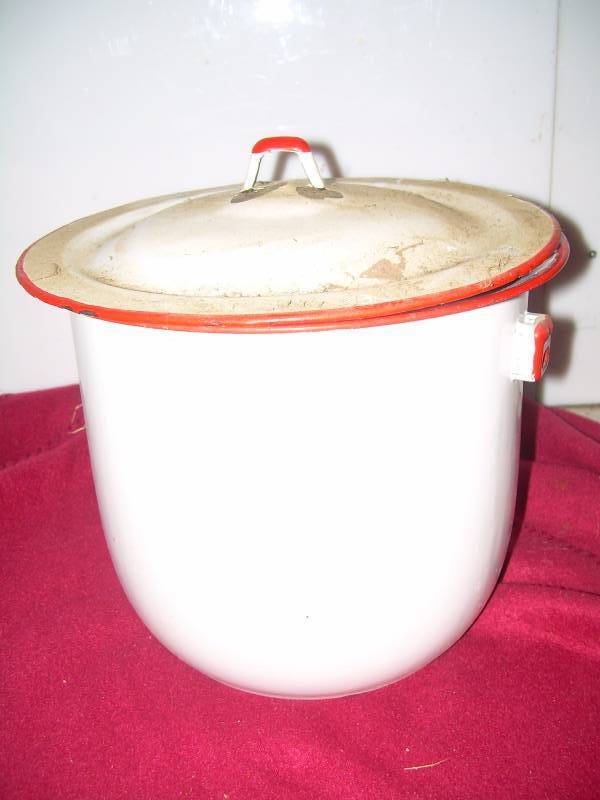 ANTIQUE POT