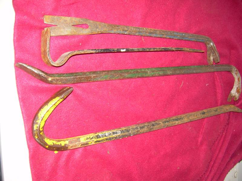 4 CROW BARS