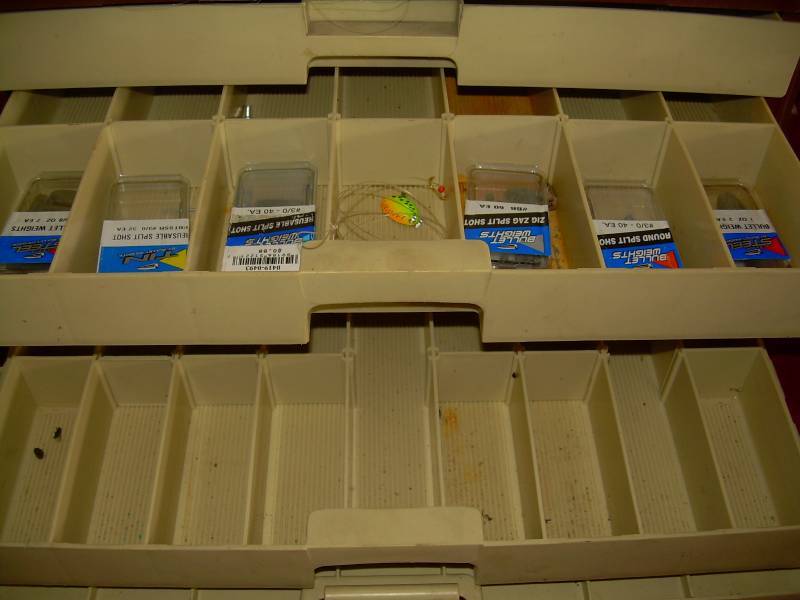 TACKLE BOX AND TACKLE