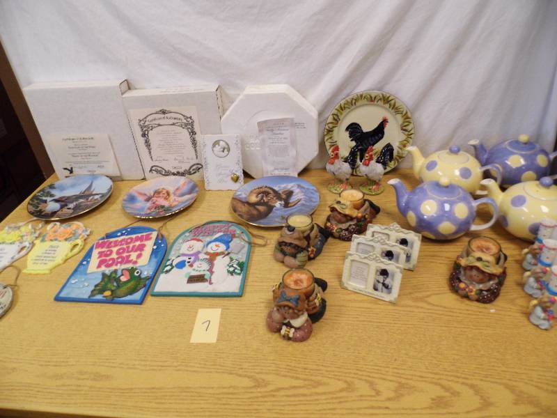 Plates - teapots - Sighsn - Candles