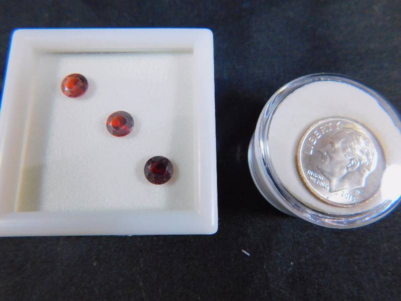 2.25 cts of Red Zircon Gemstones (3)
