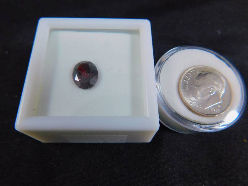 2.9 ct Red Garnet