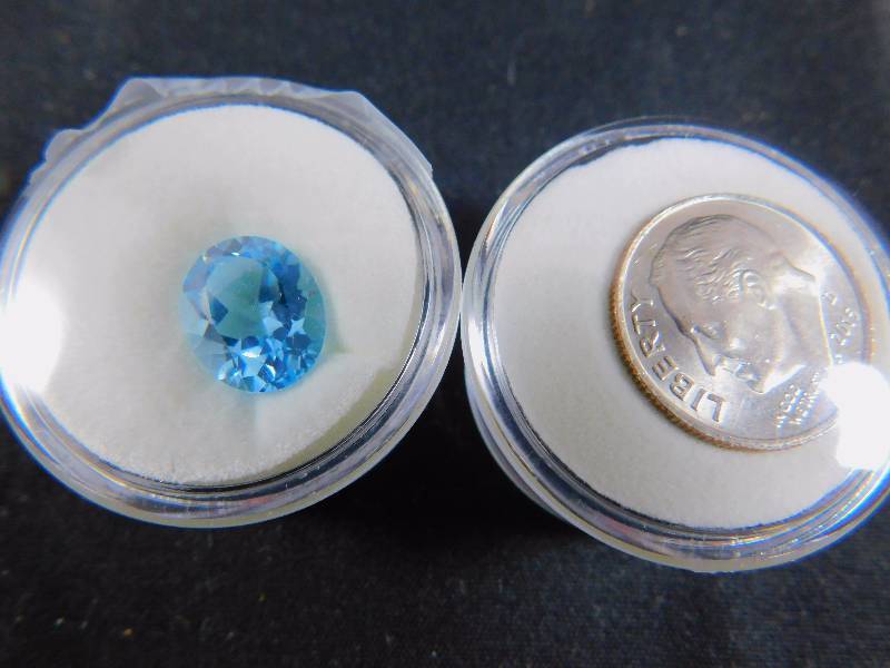 4.1 ct Blue Topaz