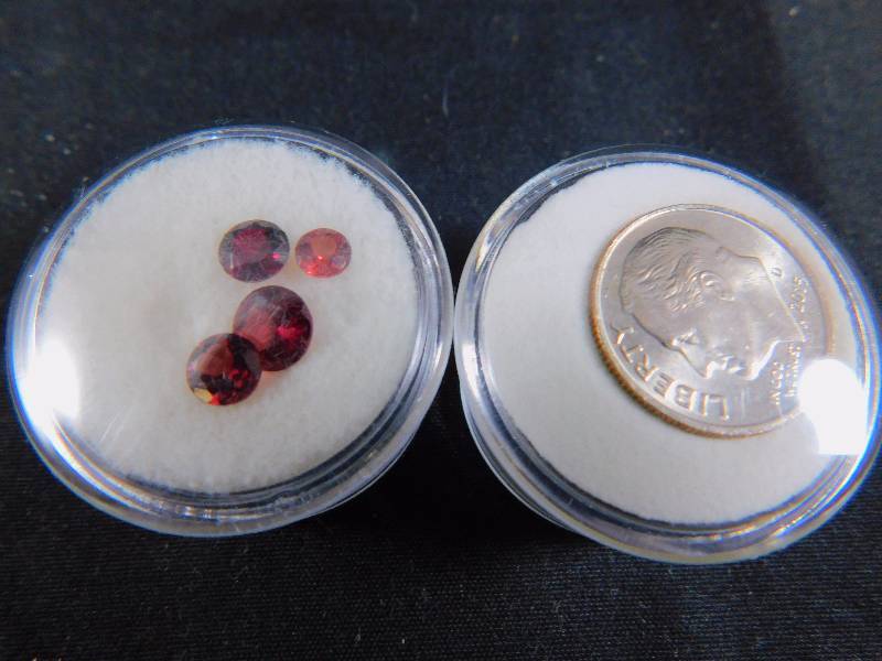 (4) Garnet Gemstones 2.6 cts Total