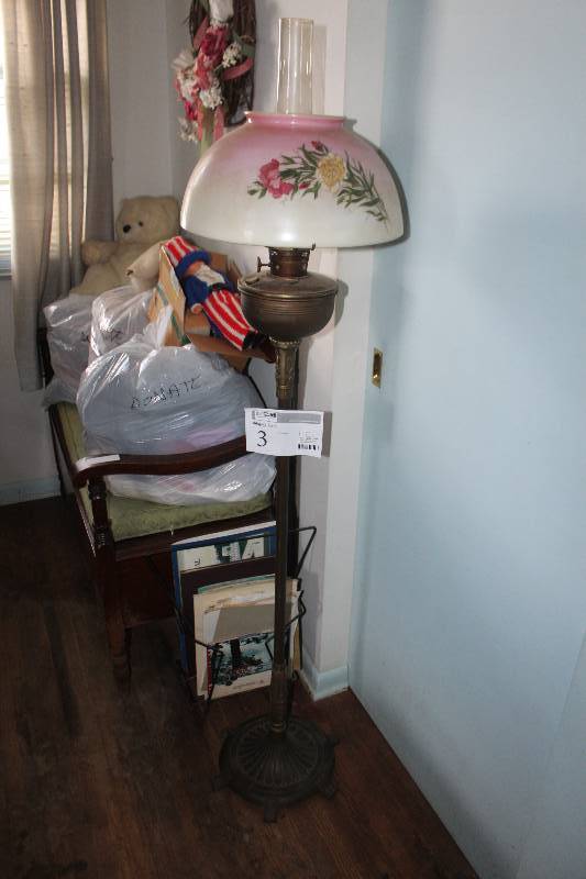lot 3 image: Decorative Kerosene Floor Lamp