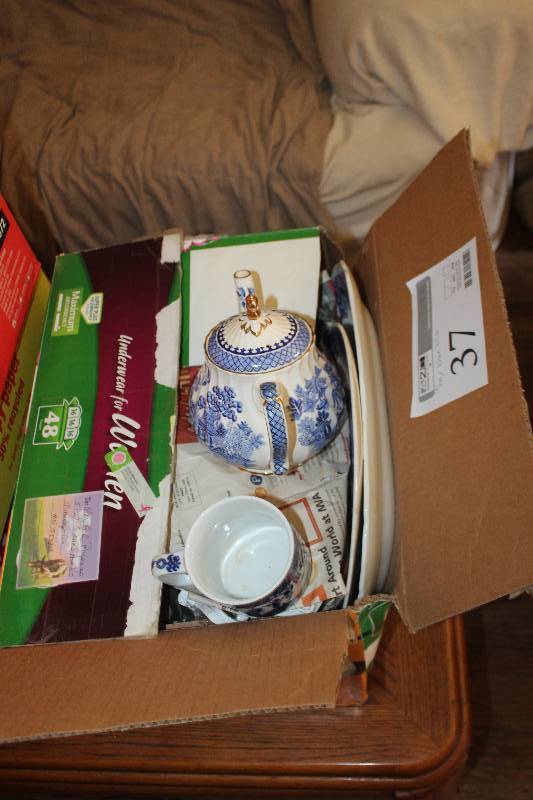 lot 37 image: Boy Blue Willow China Plates, Pitcher