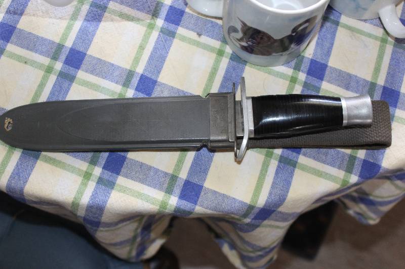 lot 49 image: U.S. N. Bowie Knife w Sheath