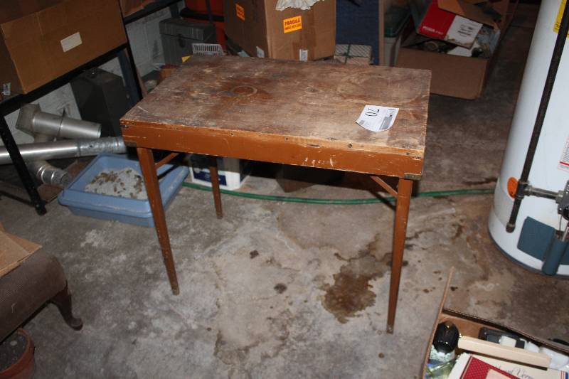 lot 70 image: Card Table