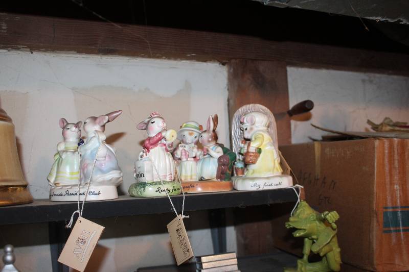 lot 72 image: Bunnie Figurines