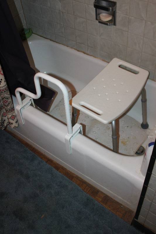 lot 75 image: Welby Lifestyle Medical Bath & Shower Support Chair & Shower Bar w Original Box