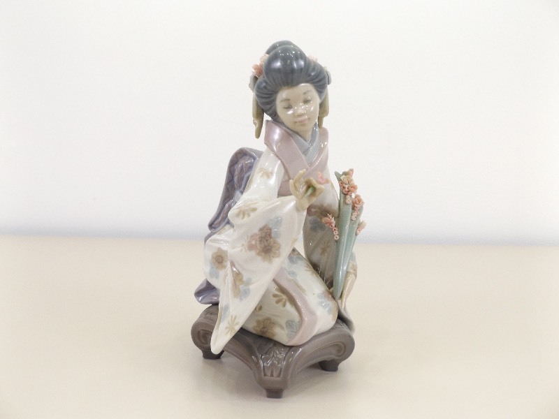 Retired LLADRO #1450 or #1001450&nbspKiyoko