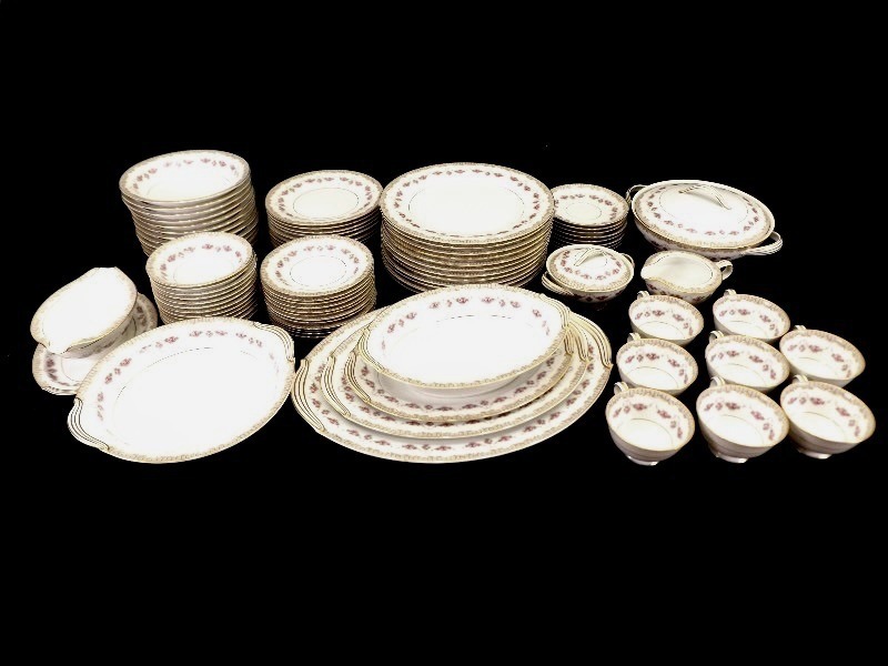 87 Piece Noritake Ridgewood China Set