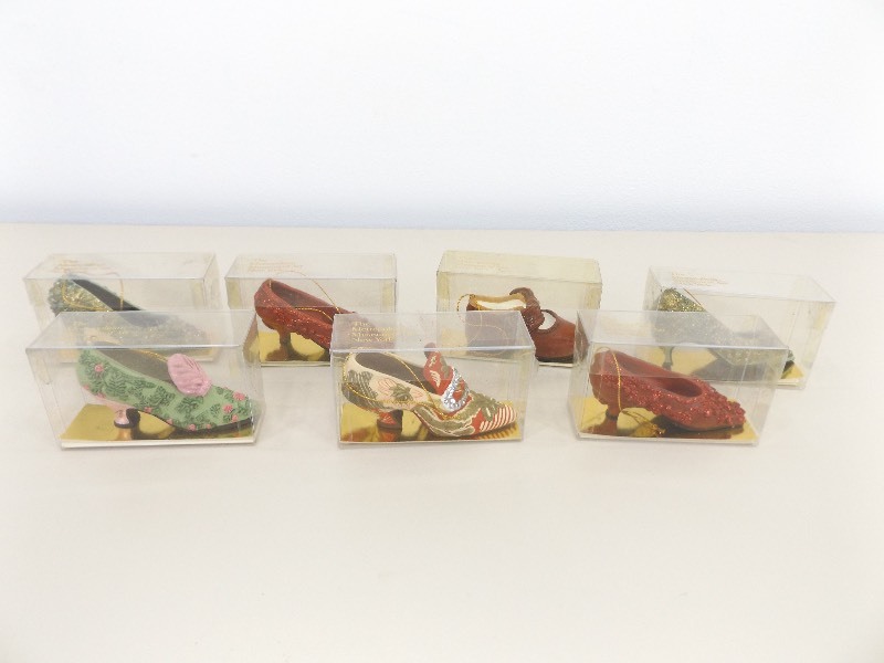 7 Metropolitan Museum of Art New York Shoe Ornaments