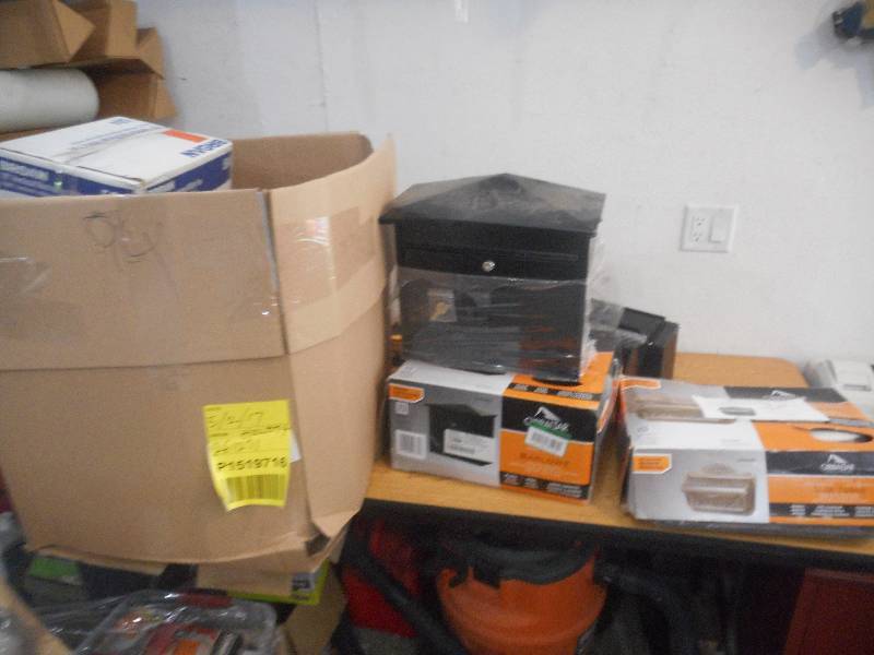 lot 3 image: MAIL BOX LOT & MORE
