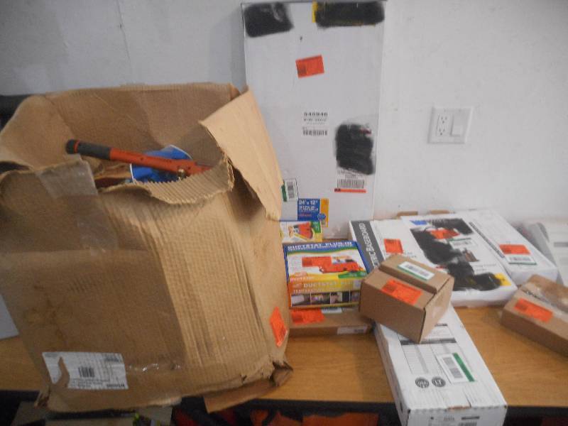 lot 7 image: ASSORTED BOX LOT
