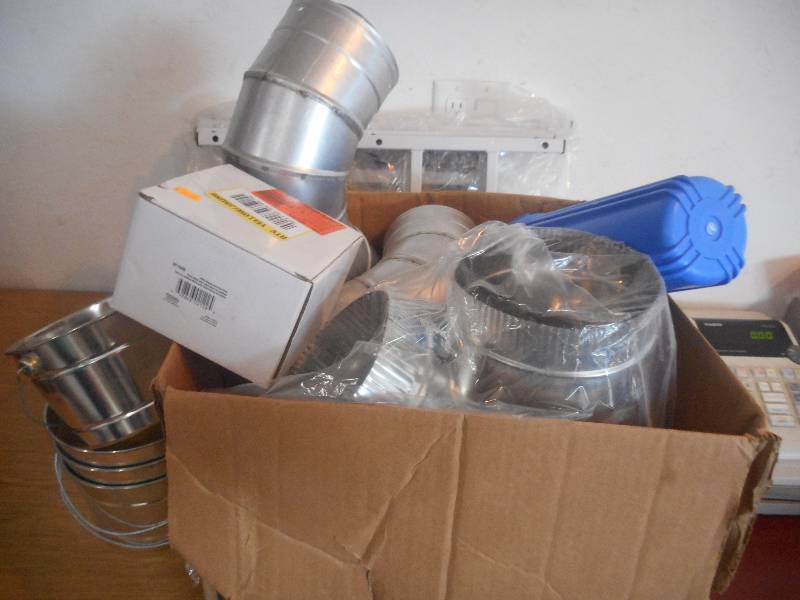 lot 9 image: ASSORTED BOX LOT