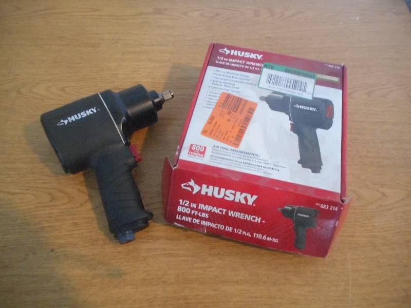 lot 20 image: Husky 12 in. 800 ft. lbs. Impact Wrench