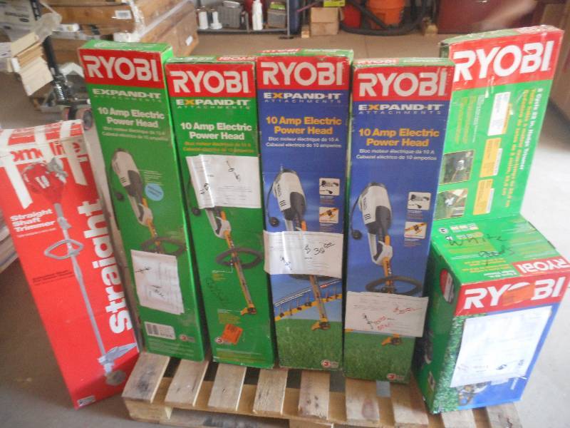lot 26 image: RYOBI POWER HEAD LOT FOR LAWN CARE