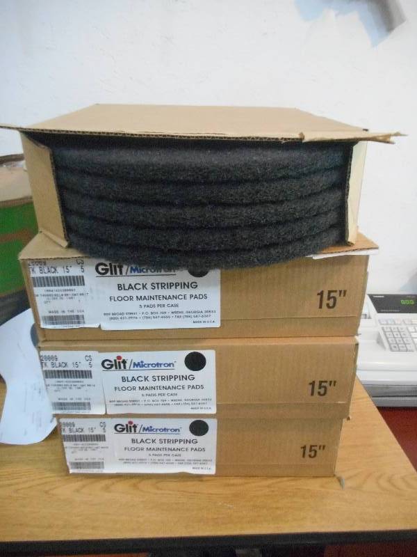 lot 49 image: 3M 15 in. Niagara 7200 Floor Stripping Pads (5 per Box) X 4 BOXES