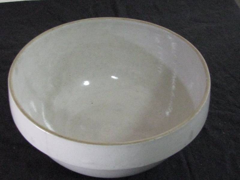 lot 4 image: Red Wing Crock Shoulder Bowl