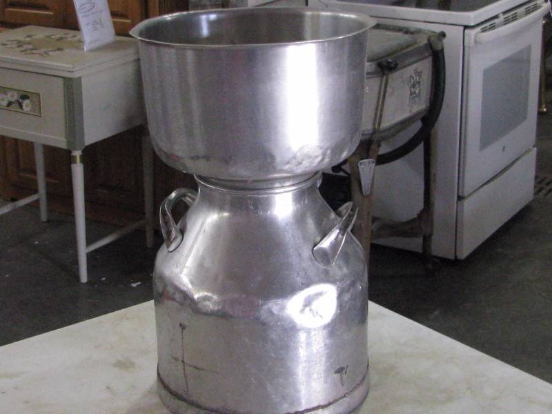 lot 46 image: Vintage Milk Can & Strainer