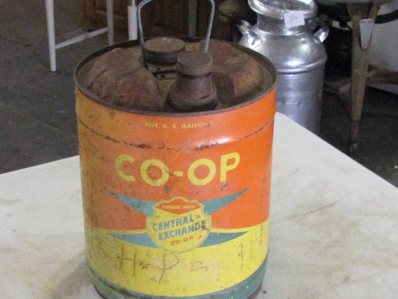 lot 48 image: Co-op 5gl oil Can