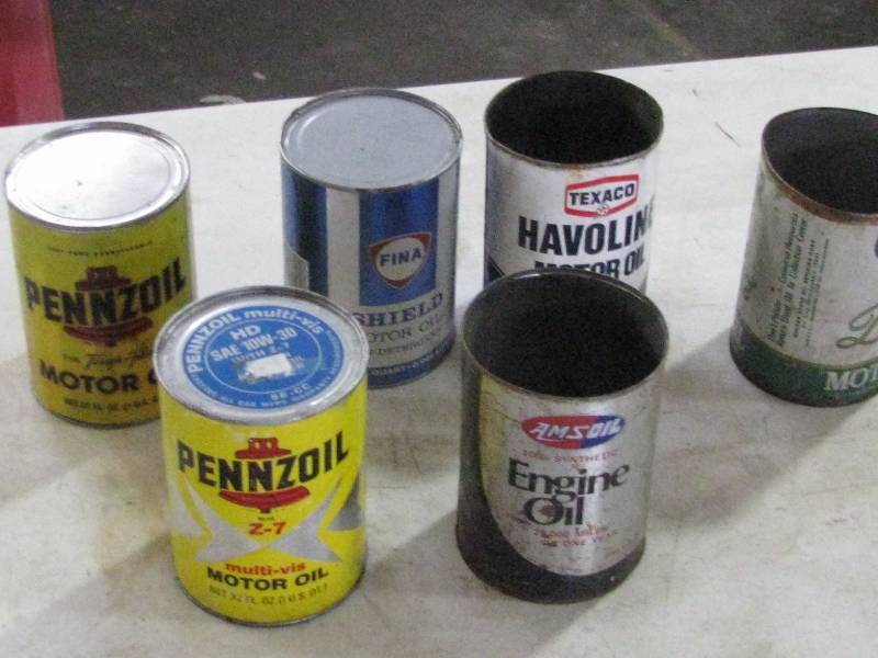 lot 51 image: Oil Cans