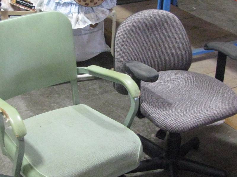 lot 57 image: Office Chairs