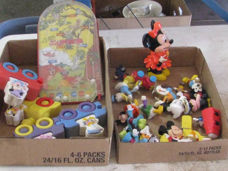 lot 70 image: Toy Lot