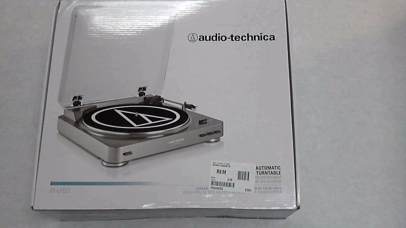 lot 2526 image: Audio Technica 2-Speed Turntable
