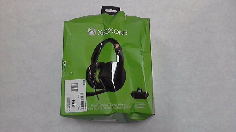 lot 3190 image: Xbox One Stereo Headset