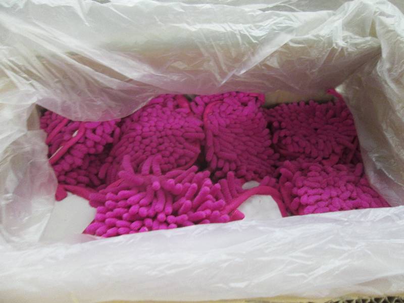 lot 83 image: Case of 200 Pink Frizzy Finger Dust...