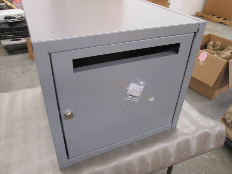 lot 110 image: Metal Locked Drop Box 20Wx20Dx18H i...