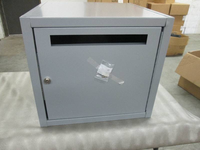 lot 113 image: Metal Locked Drop Box 20Wx20Dx18H i...