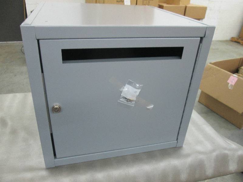 lot 120 image: Metal Locked Drop Box 20Wx20Dx18H i...