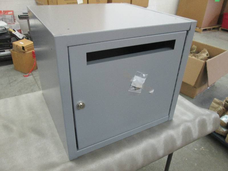 lot 122 image: Metal Locked Drop Box 20Wx20Dx18H i...