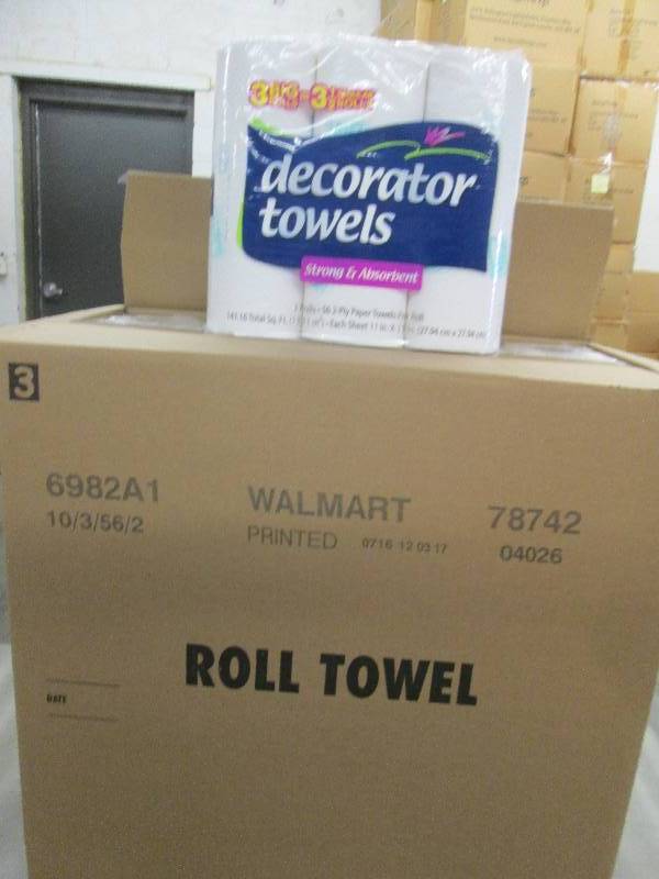 lot 130 image: 1 Case of Decorator Paper Towels 10...