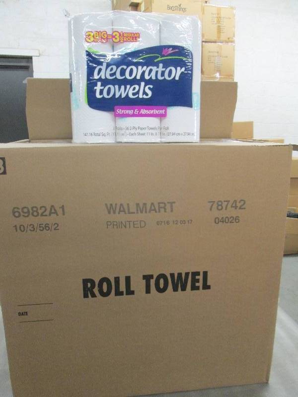 lot 135 image: 1 Case of Decorator Paper Towels 10...