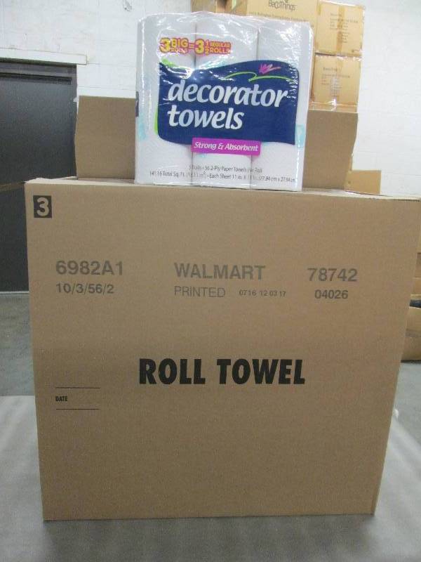 lot 136 image: 1 Case of Decorator Paper Towels 10...