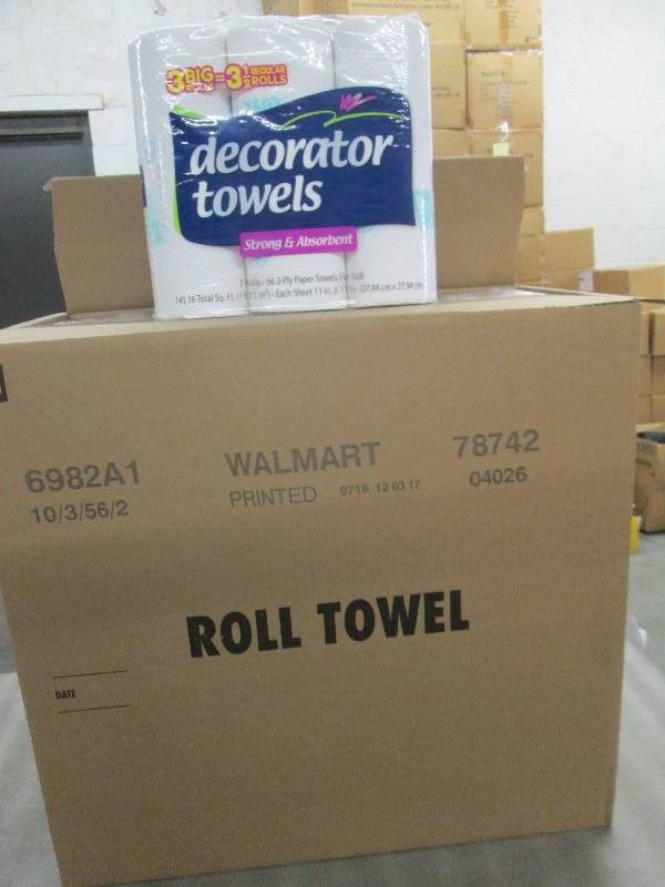 lot 137 image: 1 Case of Decorator Paper Towels 10...
