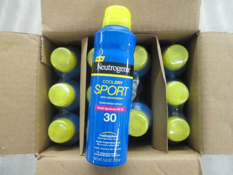 lot 149 image: Case of 12 5.5 oz Neutrogena Cool ...
