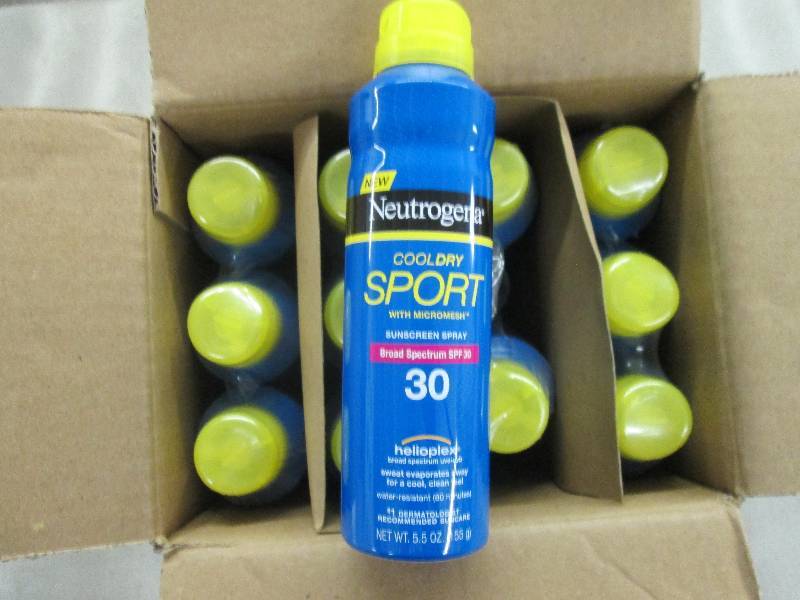 lot 154 image: Case of 12 5.5 oz Neutrogena Cool ...
