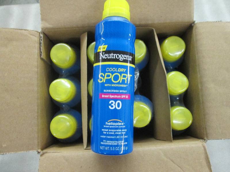 lot 155 image: Case of 12 5.5 oz Neutrogena Cool ...