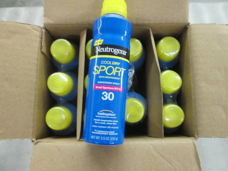 lot 160 image: Case of 12 5.5 oz Neutrogena Cool ...