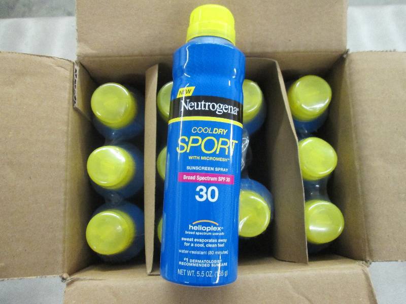 lot 161 image: Case of 12 5.5 oz Neutrogena Cool ...