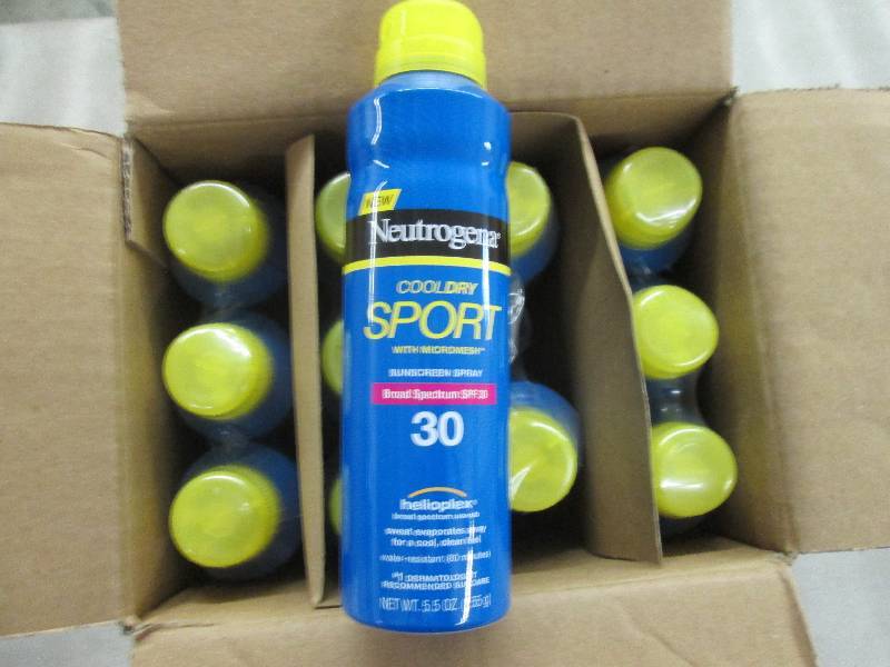 lot 170 image: Case of 12 5.5 oz Neutrogena Cool ...