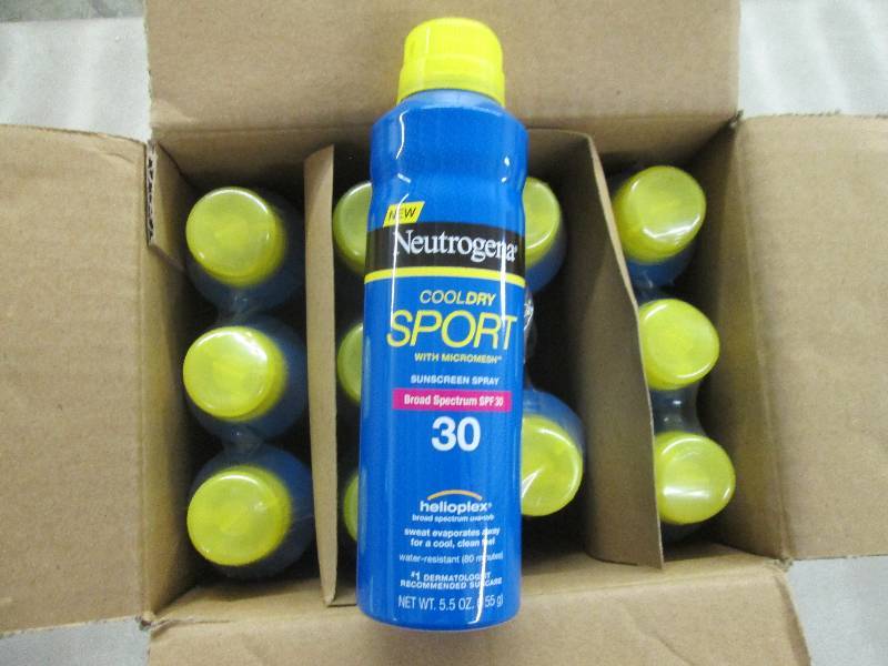 lot 172 image: Case of 12 5.5 oz Neutrogena Cool ...