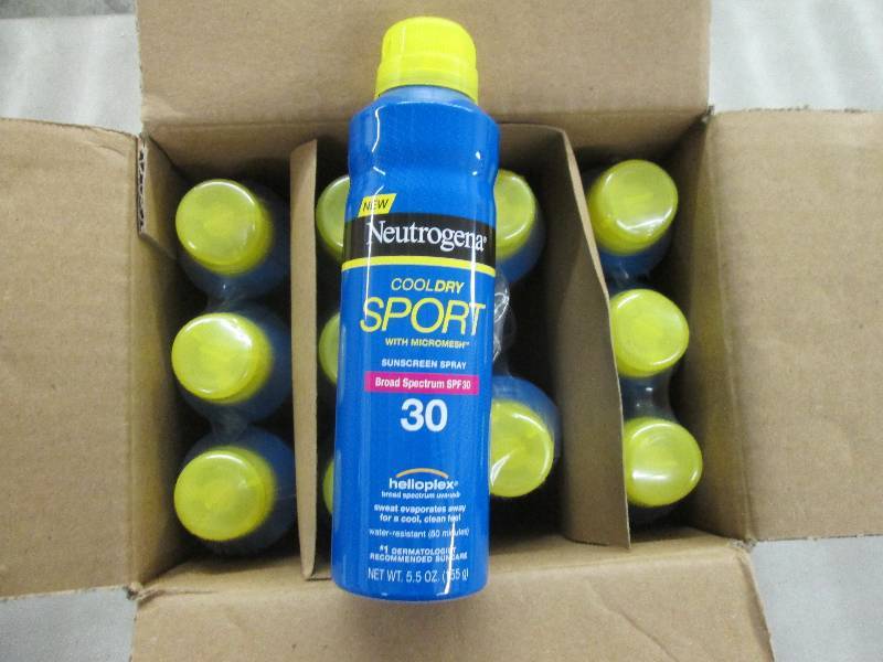 lot 175 image: Case of 12 5.5 oz Neutrogena Cool ...